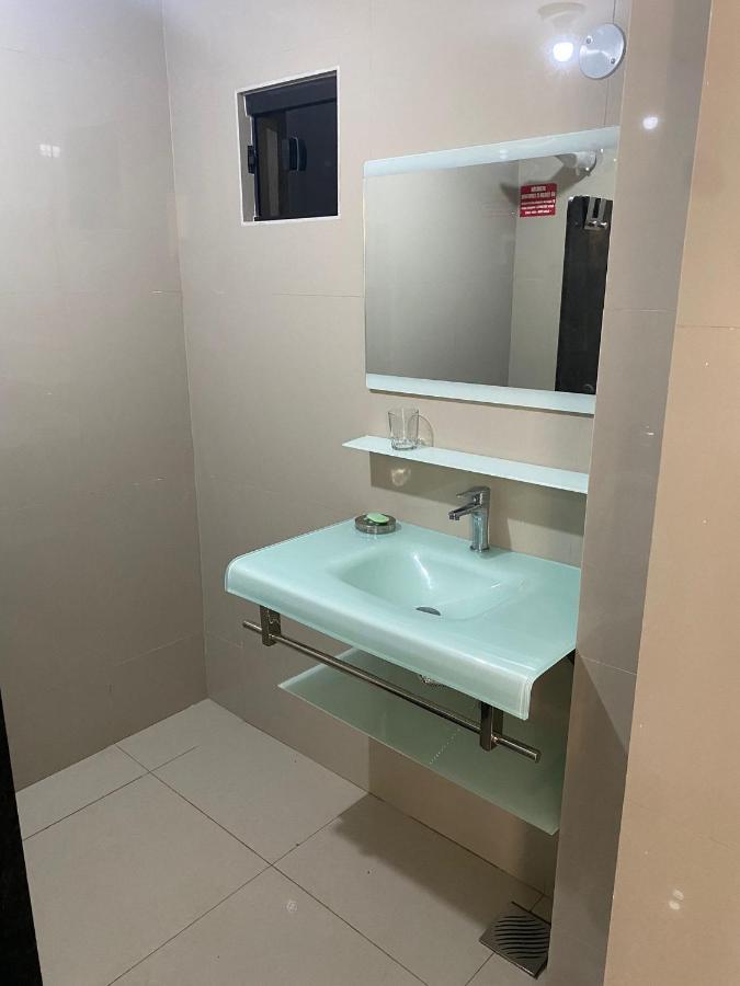 Espana Suites Hotel Ciudad del Este Eksteriør bilde